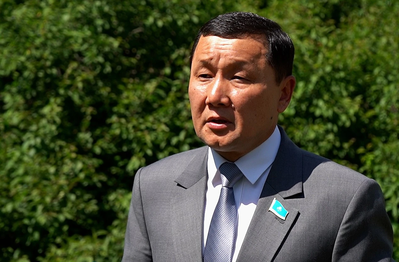 Депутат Абзал Құспан тоқал алуды заңдастыруды ұсынды